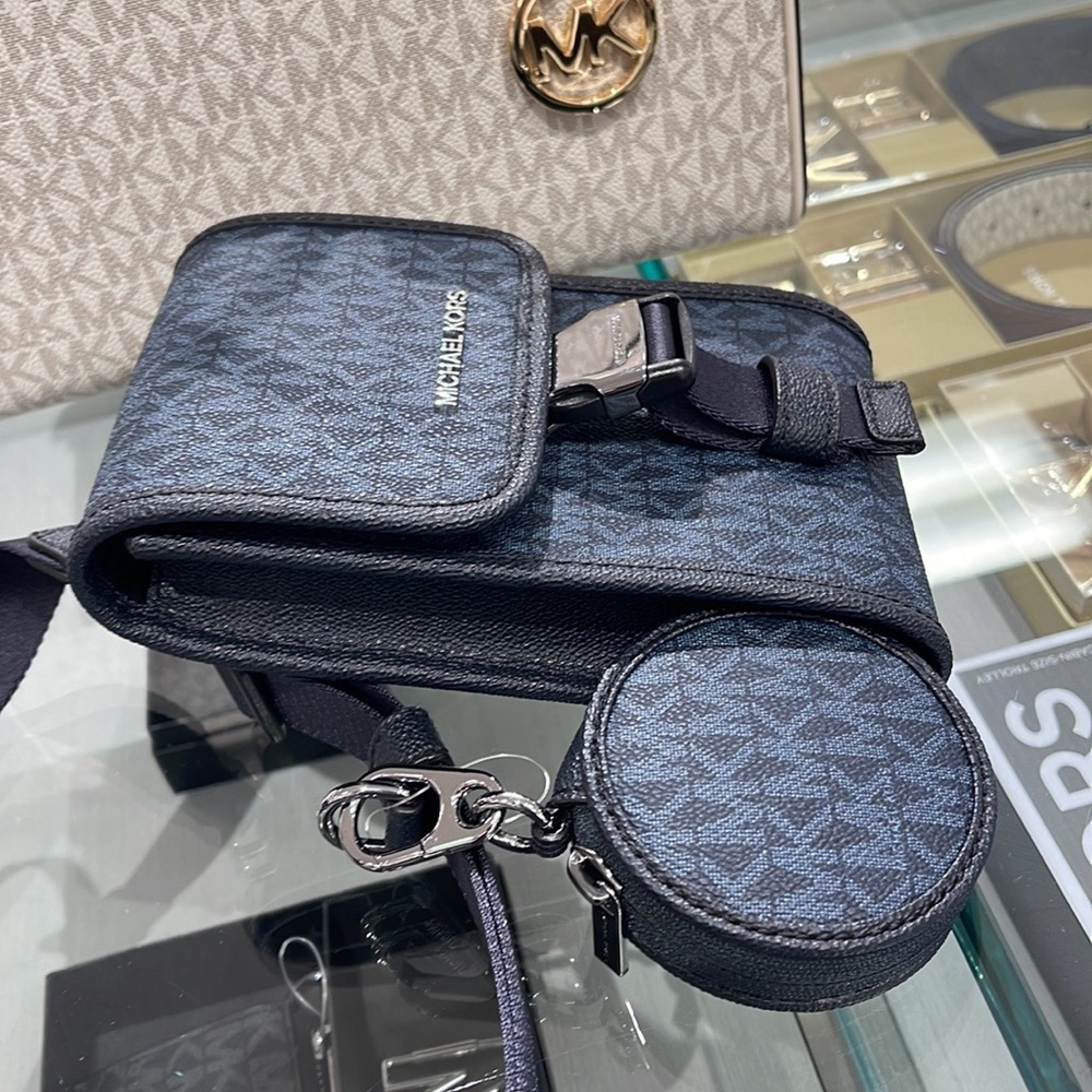 Michael Kors Cooper Slim Phone Crossbody Bag Coin Pouch MK Logo ADMRL/PLBLUE
NWT - Picture 9 of 16